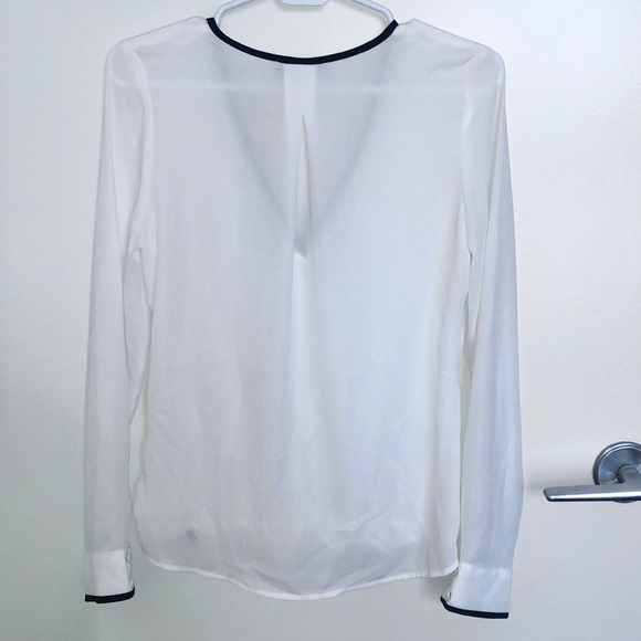 H&M v-neck layered long sleeve blouse - Picture 9 of 9